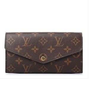 LOUIS VUITTON Monogram Sarah Wallet